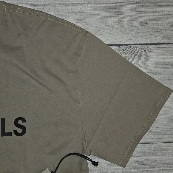 Essentials Fear of God Men's Short Sleeve T-Shirt Moss Size XL NWT - Picture 5 of 13